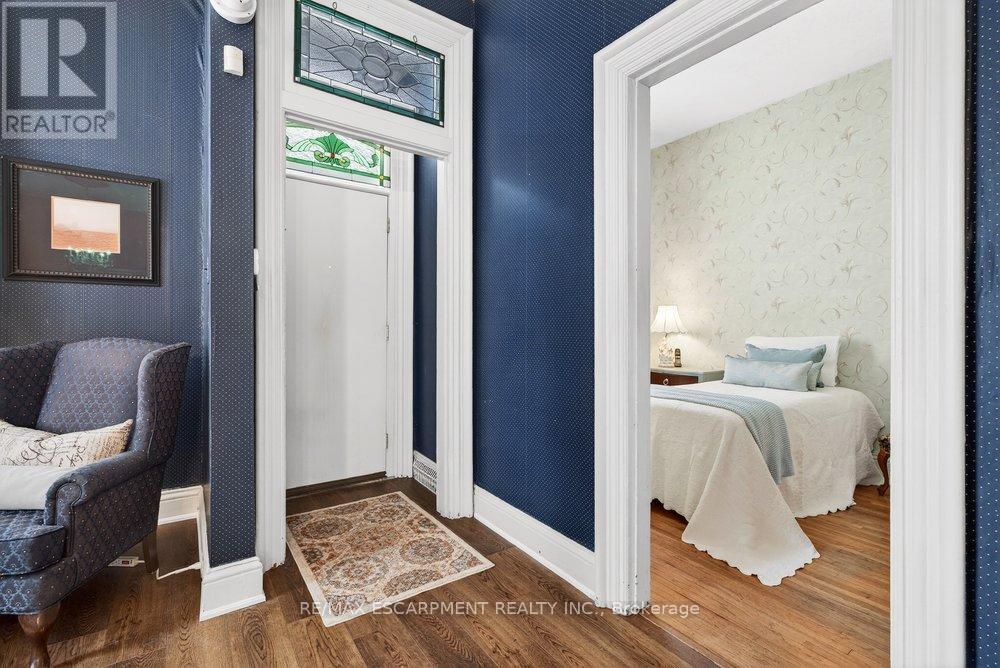 139 Queen Street S, Hamilton, Ontario  L8P 3S3 - Photo 4 - X12770962