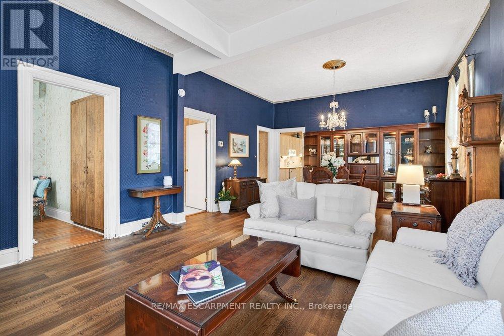 139 Queen Street S, Hamilton, Ontario  L8P 3S3 - Photo 8 - X12770962