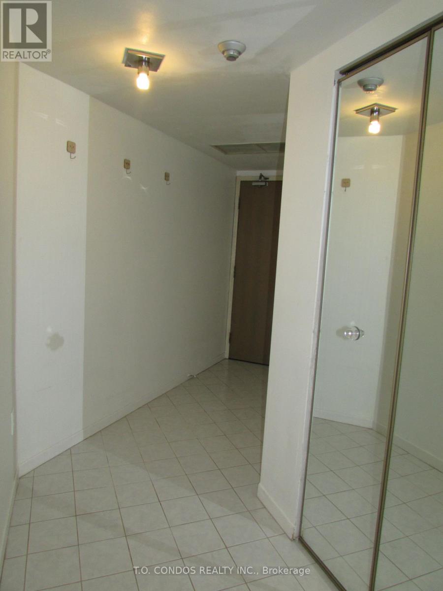 809 - 1001 Bay Street, Toronto, Ontario  M5S 3A6 - Photo 6 - C12770172