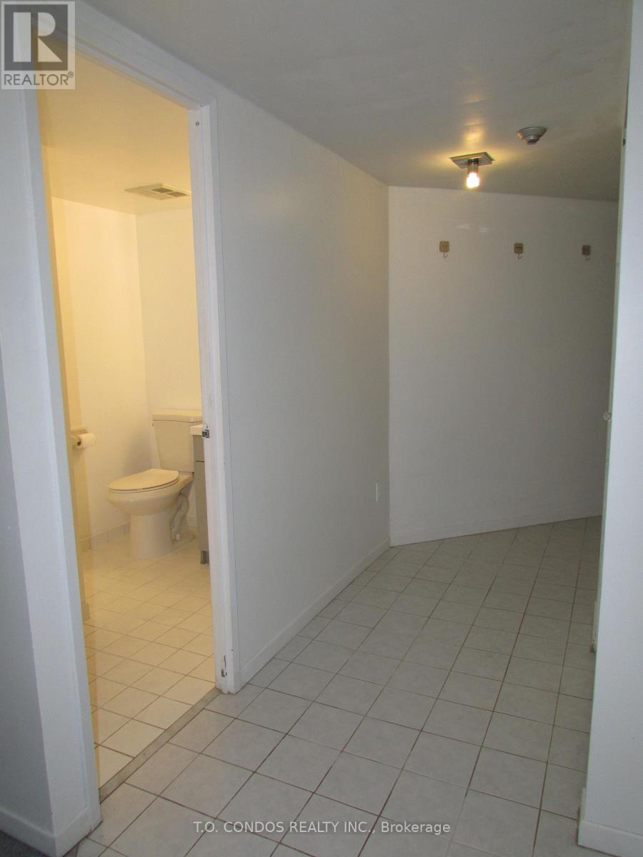 809 - 1001 Bay Street, Toronto, Ontario  M5S 3A6 - Photo 4 - C12770172