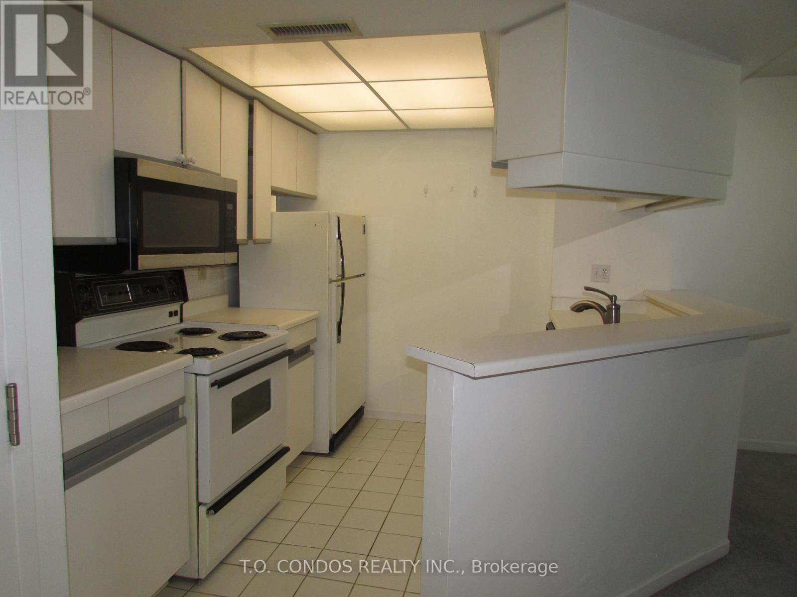 809 - 1001 Bay Street, Toronto, Ontario  M5S 3A6 - Photo 3 - C12770172