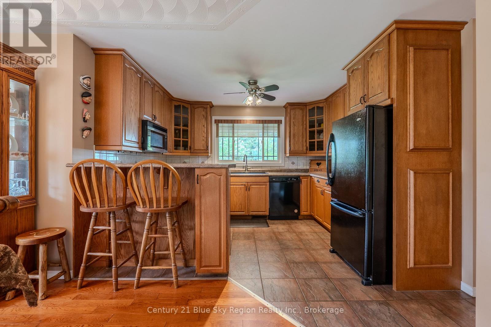 220 Hummel Line, Powassan, Ontario  P0H 2L0 - Photo 11 - X12771168