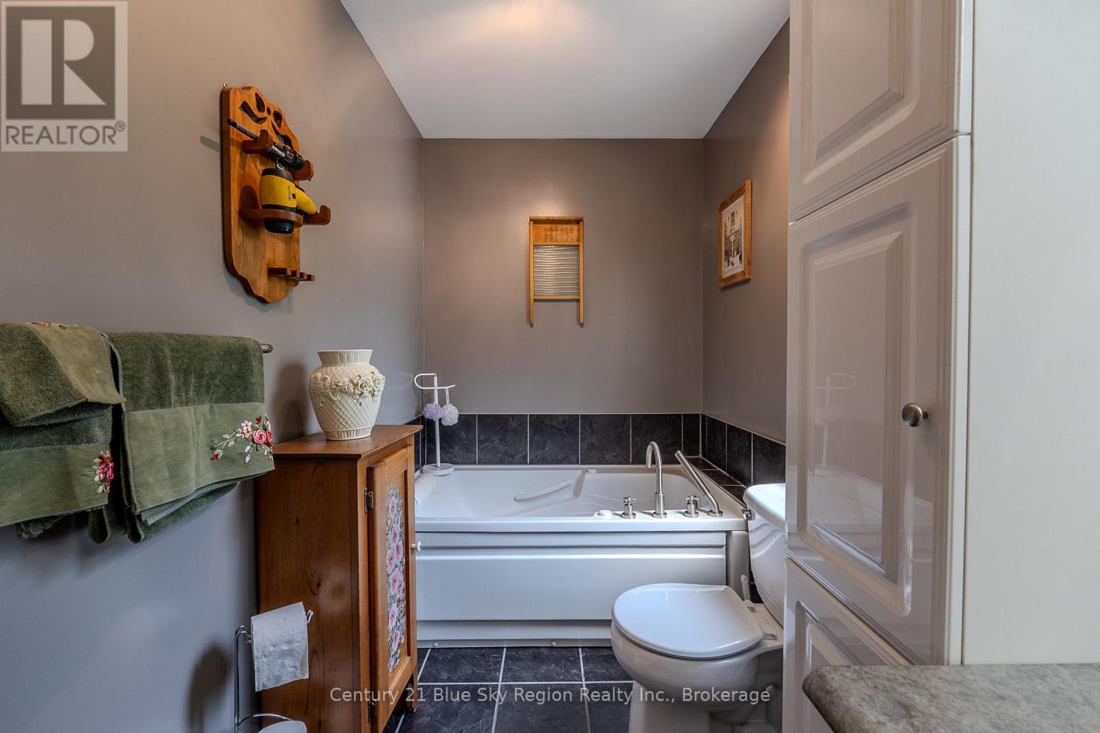 220 Hummel Line, Powassan, Ontario  P0H 2L0 - Photo 19 - X12771168