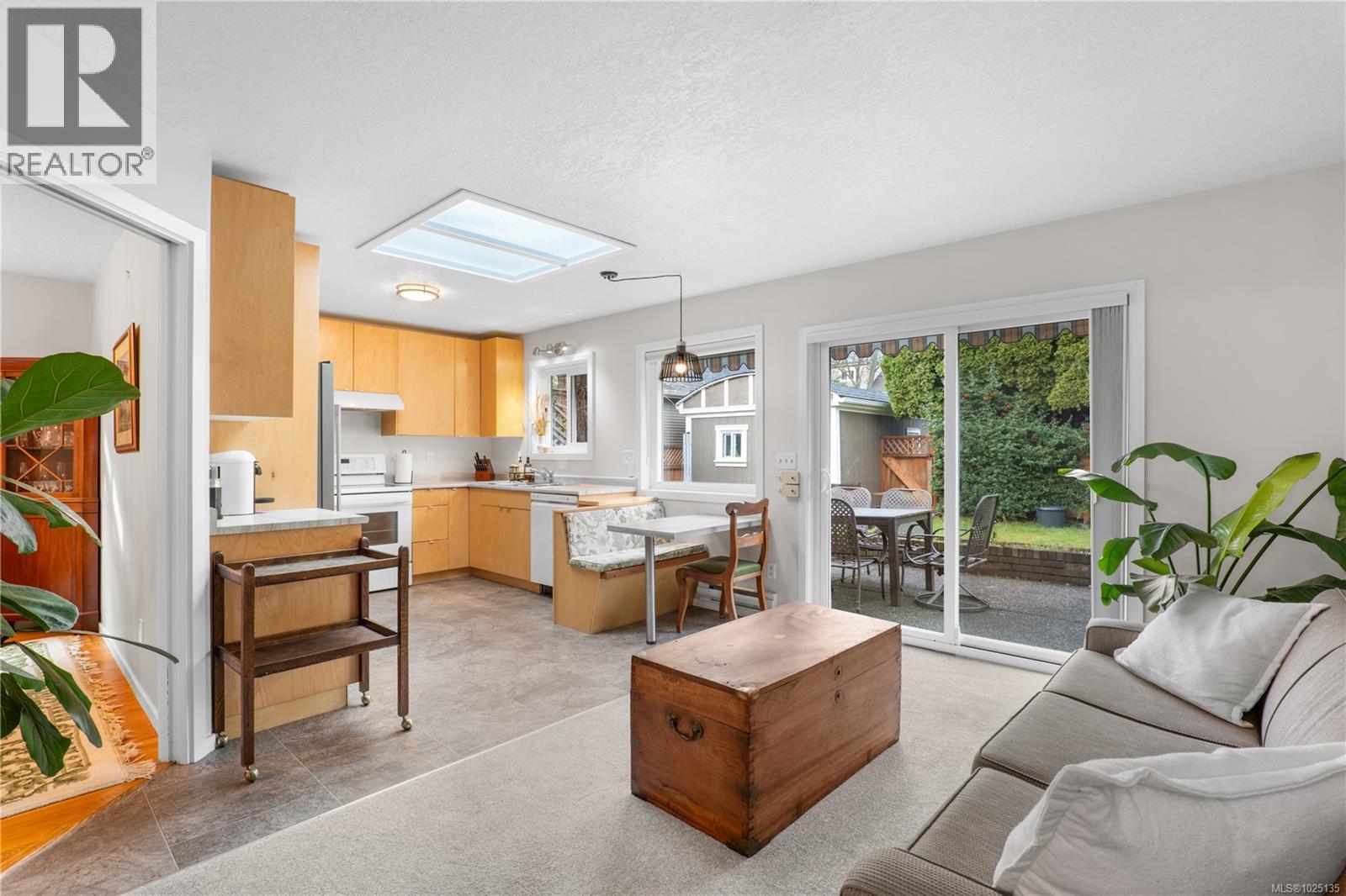 1920 St. Ann St, Oak Bay, British Columbia  V8R 5W1 - Photo 11 - 1025135