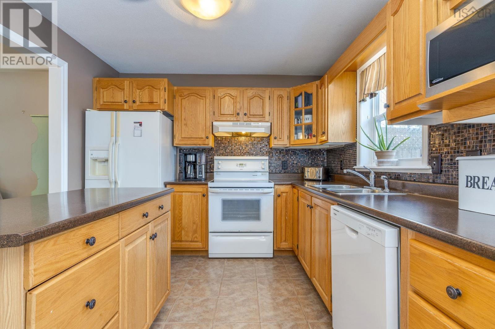 10 Kaytyon Court, Bedford, Nova Scotia  B4A 4H4 - Photo 12 - 202602408