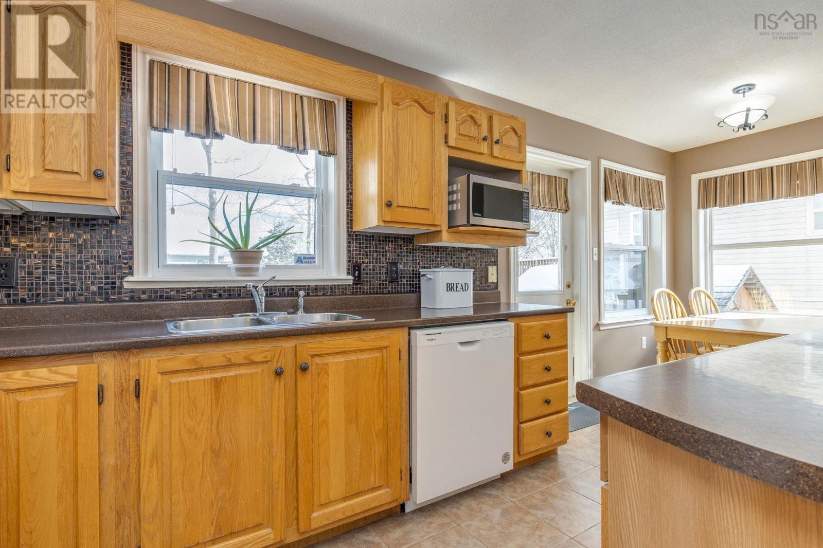 10 Kaytyon Court, Bedford, Nova Scotia  B4A 4H4 - Photo 15 - 202602408