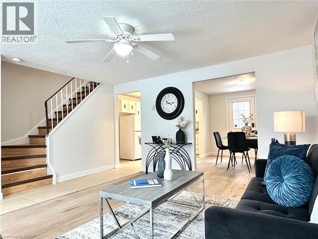 545 Parkview Crescent, Cambridge, Ontario  N3H 4Z9 - Photo 2 - 40803709