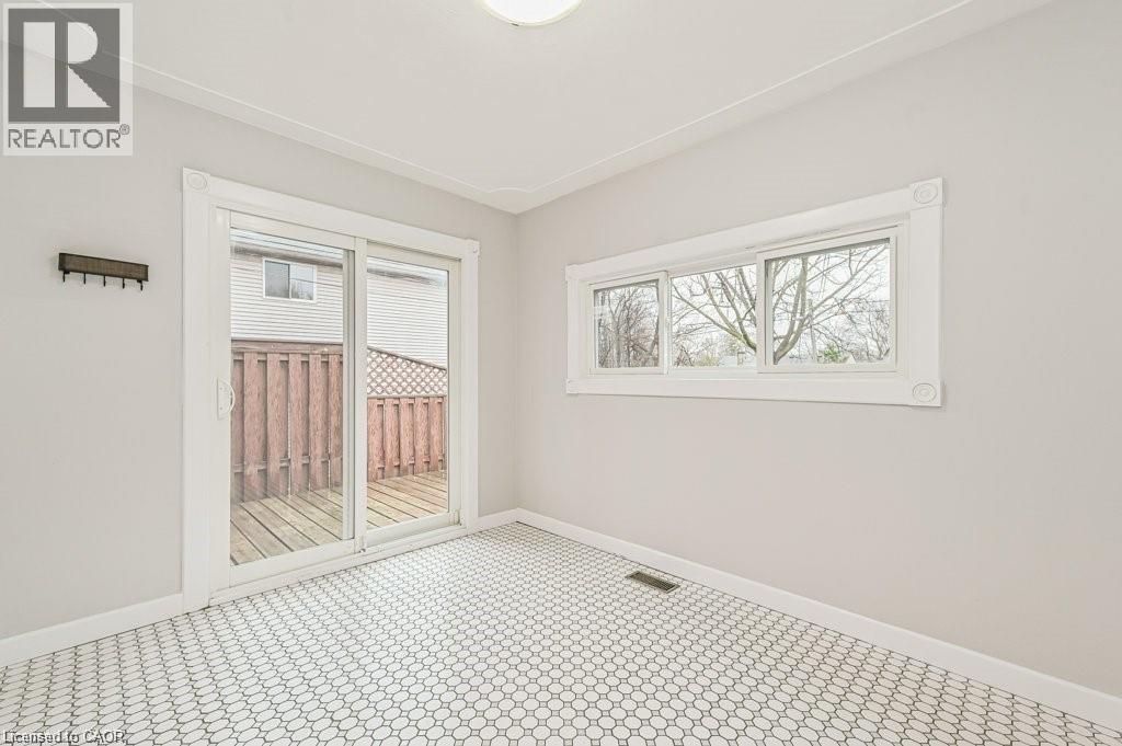 367 Victoria Street S Unit# Main Floor Bedroom, Kitchener, Ontario  N2M 3A4 - Photo 5 - 40803647