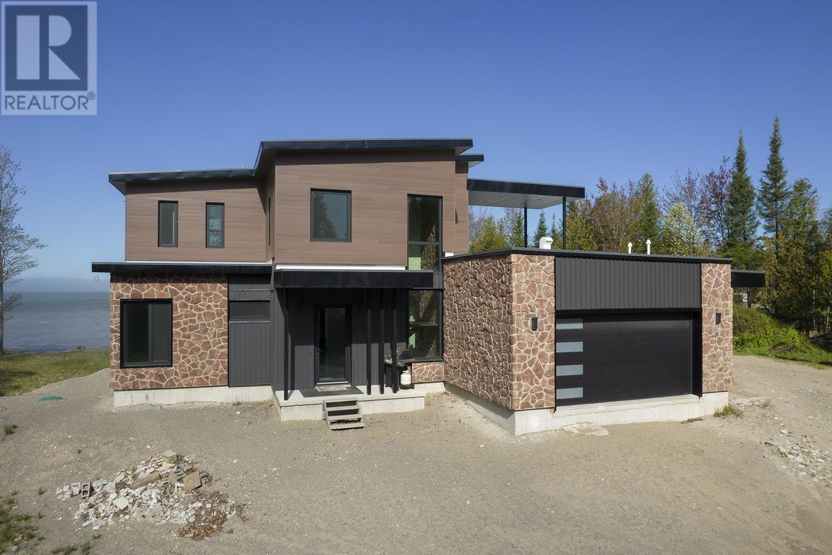 937 Sunnyside Beach RD, Sault Ste. Marie, Ontario