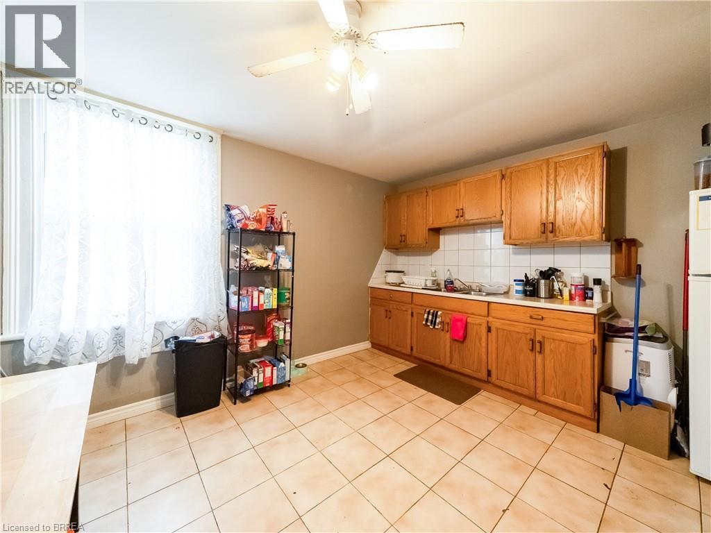 84 Sheridan Street, Brantford, Ontario  N3T 2R4 - Photo 6 - 40802879