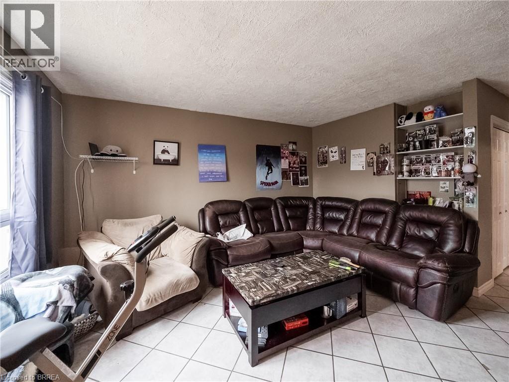 84 Sheridan Street, Brantford, Ontario  N3T 2R4 - Photo 8 - 40802879