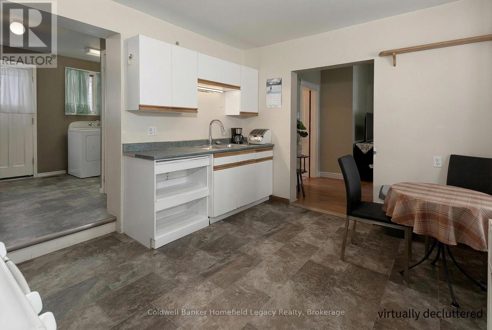 36 Thomas Street S, St. Marys, Ontario  N0M 2V0 - Photo 9 - X12771062