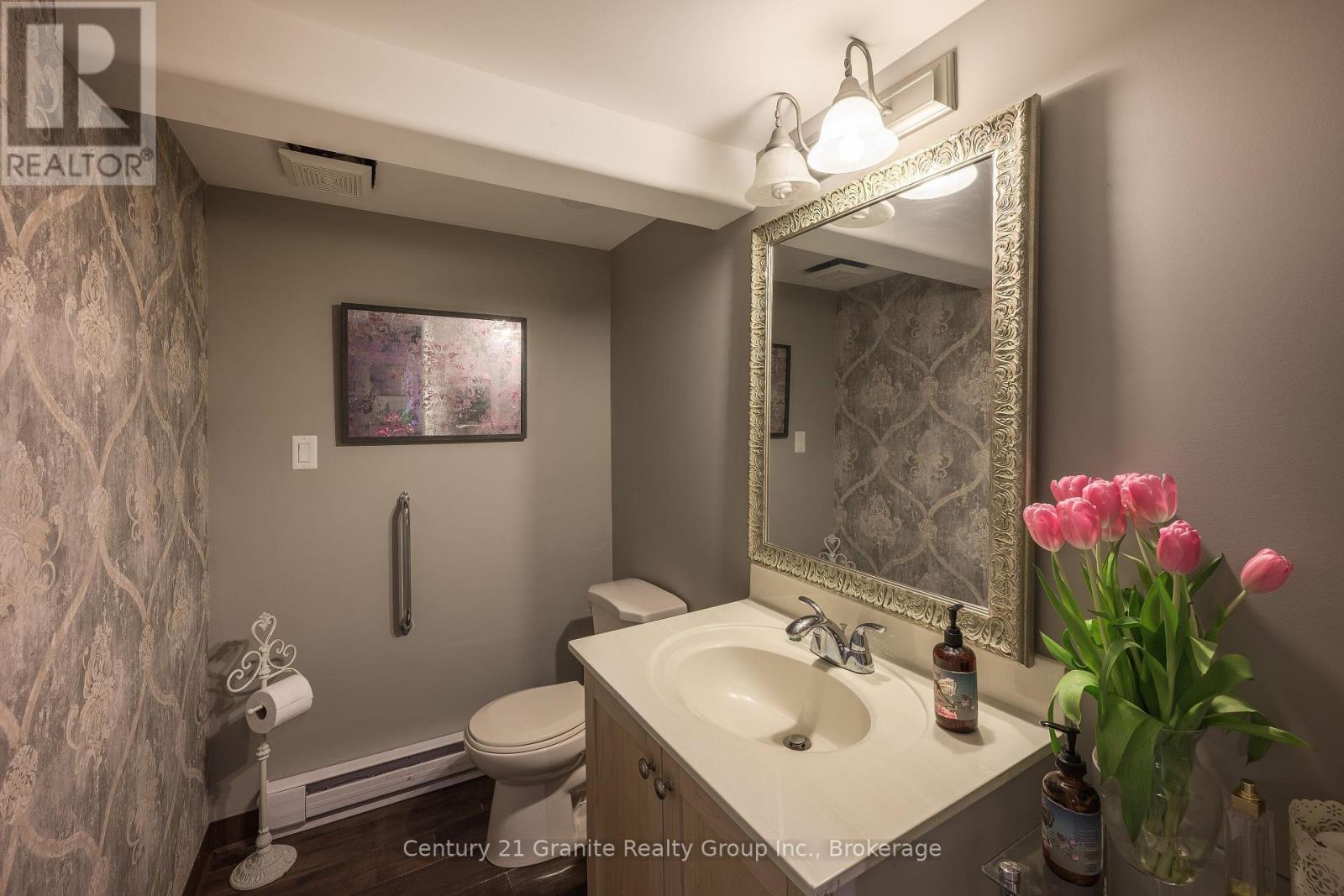 152 Highland Street, Dysart Et Al, Ontario  K0M 1S0 - Photo 15 - X12771076