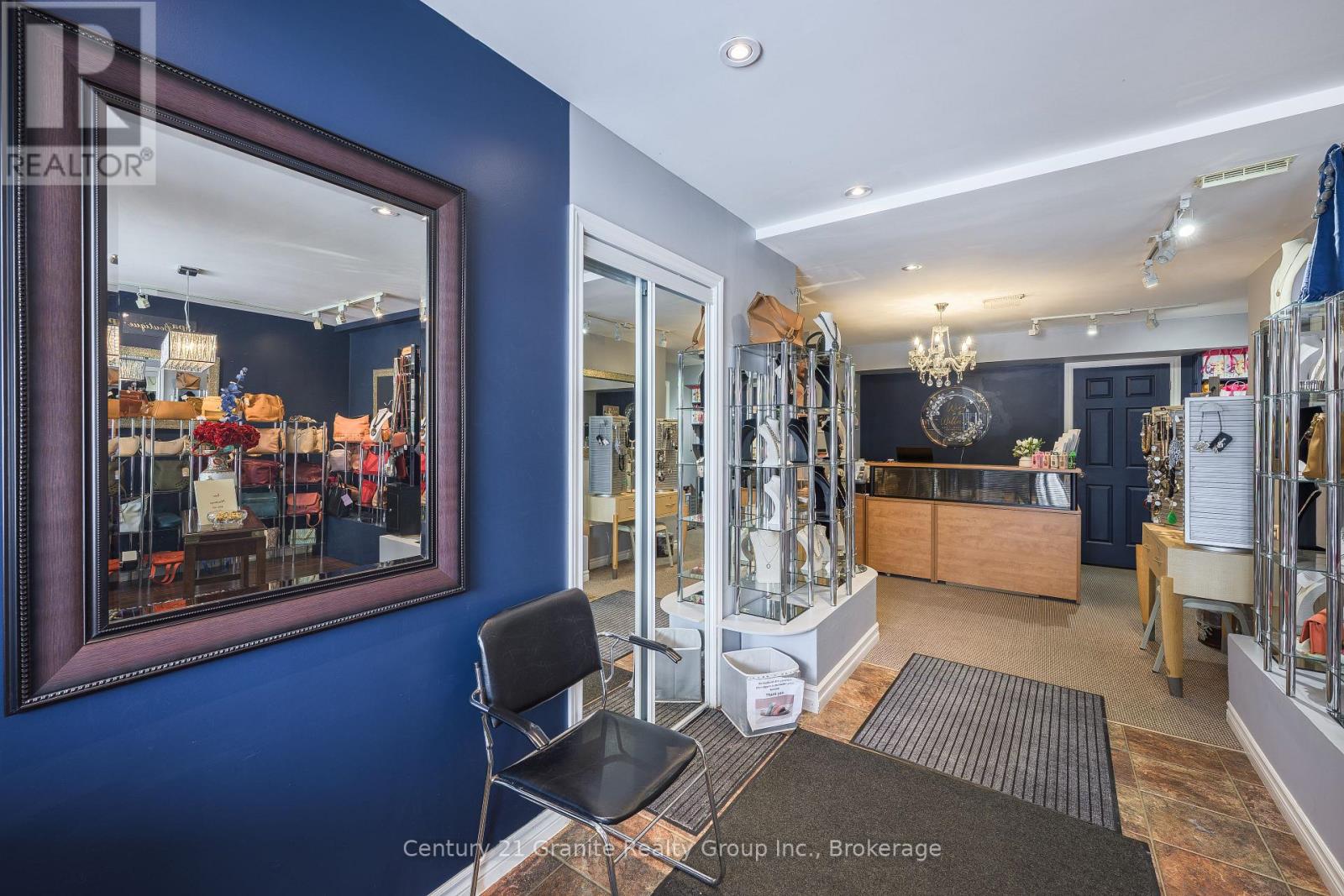 152 Highland Street, Dysart Et Al, Ontario  K0M 1S0 - Photo 6 - X12771076