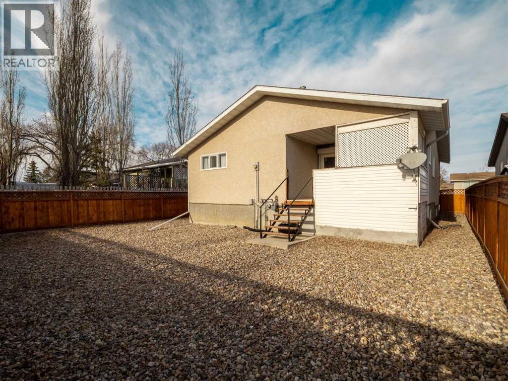 146 Oxford Road W, Lethbridge, Alberta  T1K 4V4 - Photo 47 - A2283846