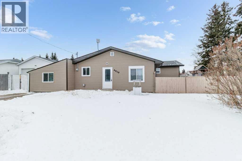 4919 50 Avenue, Morningside, Alberta  T4L 2N5 - Photo 2 - A2275488