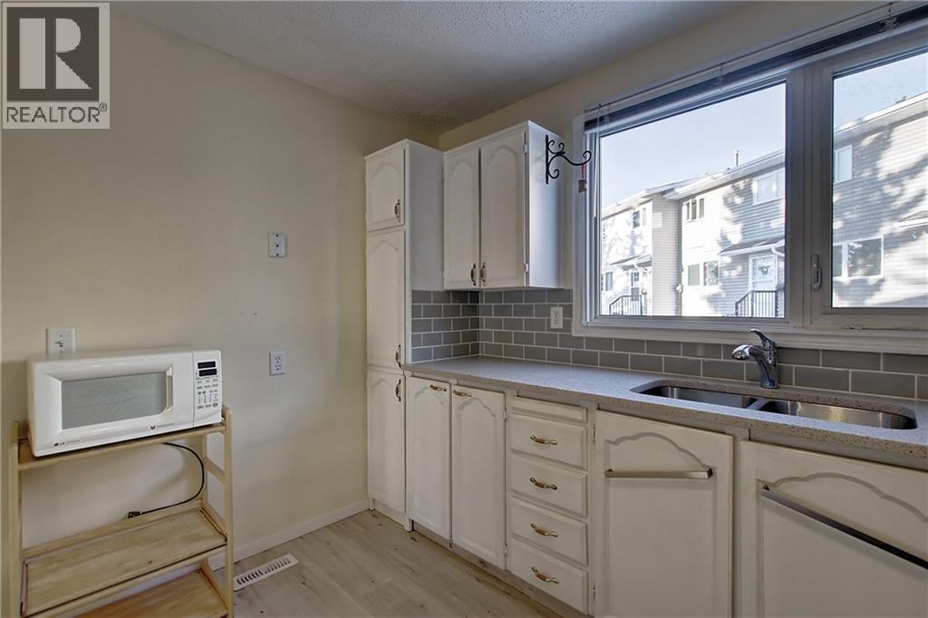 9, 1111 Canterbury Drive Sw, Calgary, Alberta  T2W 3G4 - Photo 4 - A2273986
