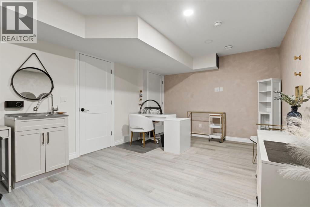 10 Emberside Link, Cochrane, Alberta  T4C 3A9 - Photo 34 - A2276985