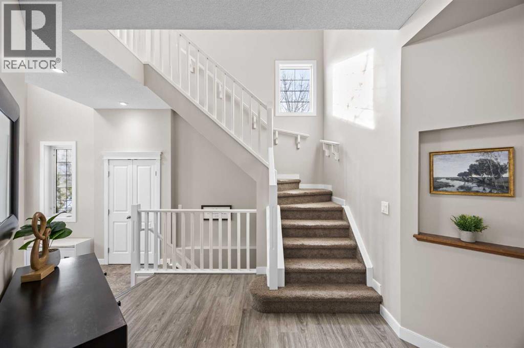 202 Royal Oak Heath Nw, Calgary, Alberta  T3G 0B6 - Photo 5 - A2281610