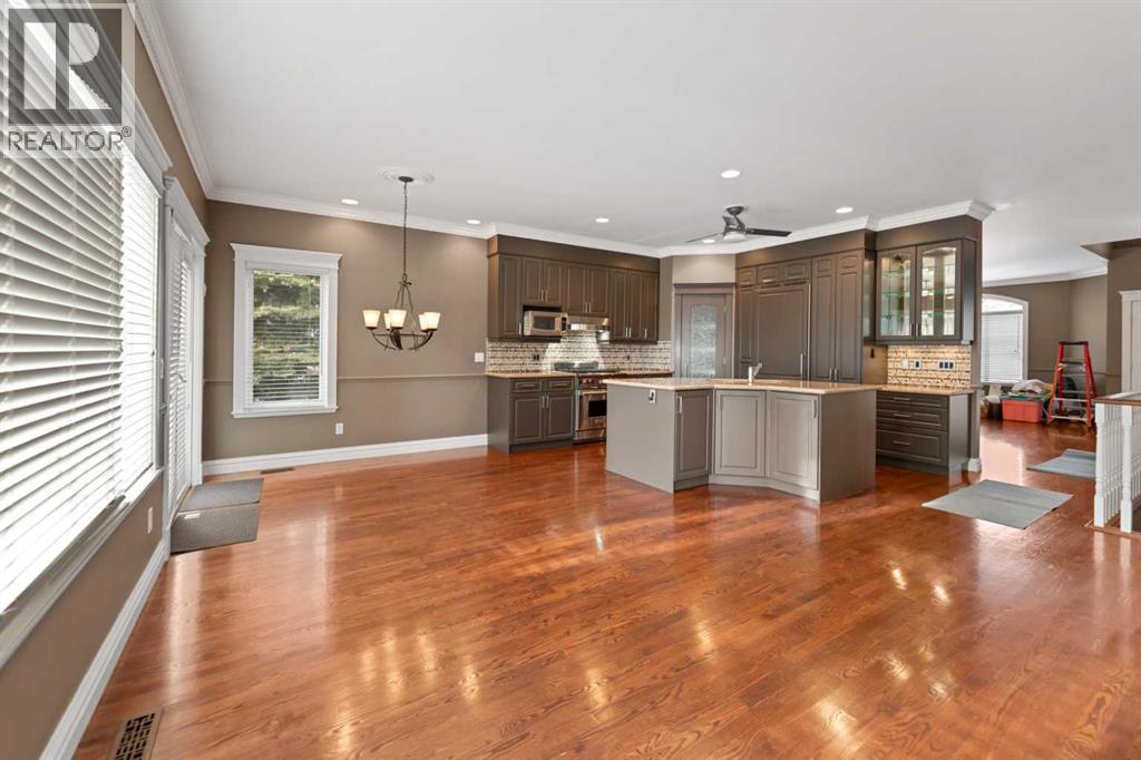 322 Signature Court Sw, Calgary, Alberta  T3H 3H9 - Photo 2 - A2283712