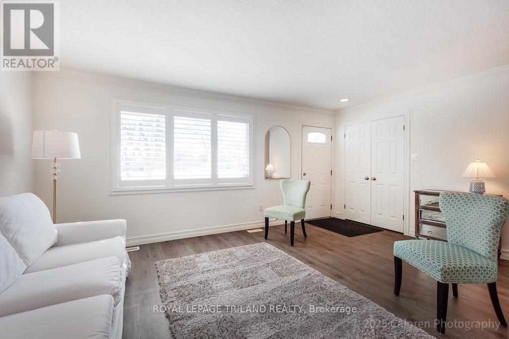 1058 Chippewa Drive, London East, Ontario  N5V 2T7 - Photo 10 - X12771112