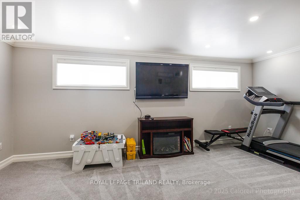 1058 Chippewa Drive, London East, Ontario  N5V 2T7 - Photo 34 - X12771112