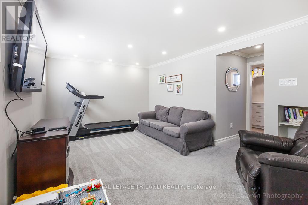 1058 Chippewa Drive, London East, Ontario  N5V 2T7 - Photo 35 - X12771112