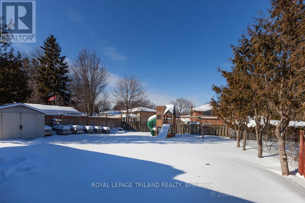 1058 Chippewa Drive, London East, Ontario  N5V 2T7 - Photo 4 - X12771112