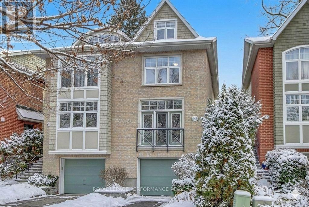 318 Iona Street, Ottawa, Ontario  K1Z 7B9 - Photo 1 - X12771126