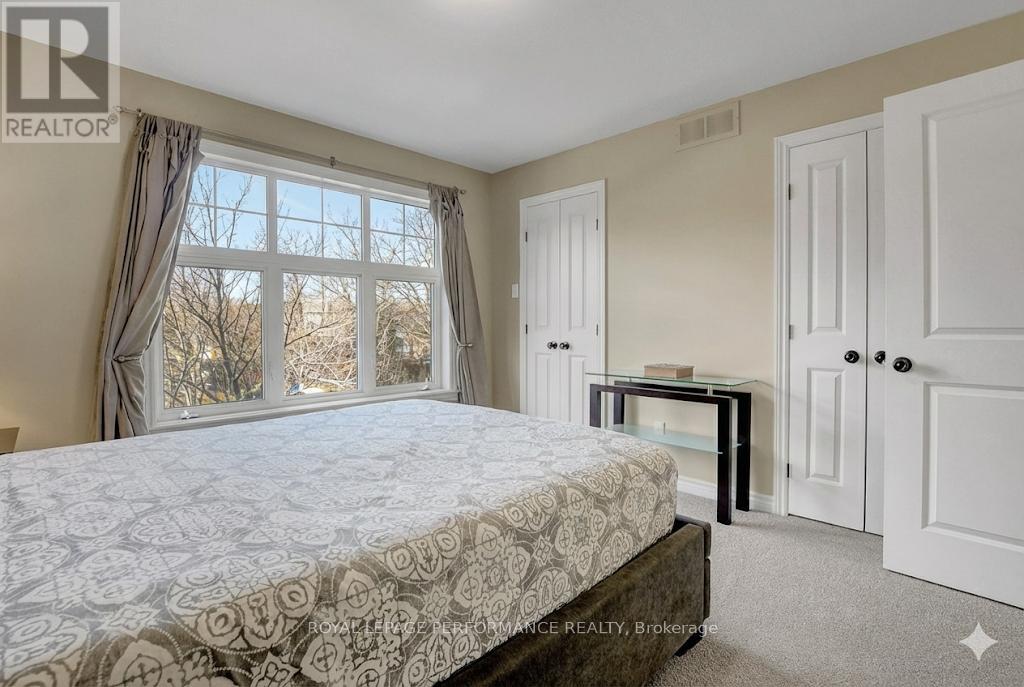 318 Iona Street, Ottawa, Ontario  K1Z 7B9 - Photo 14 - X12771126