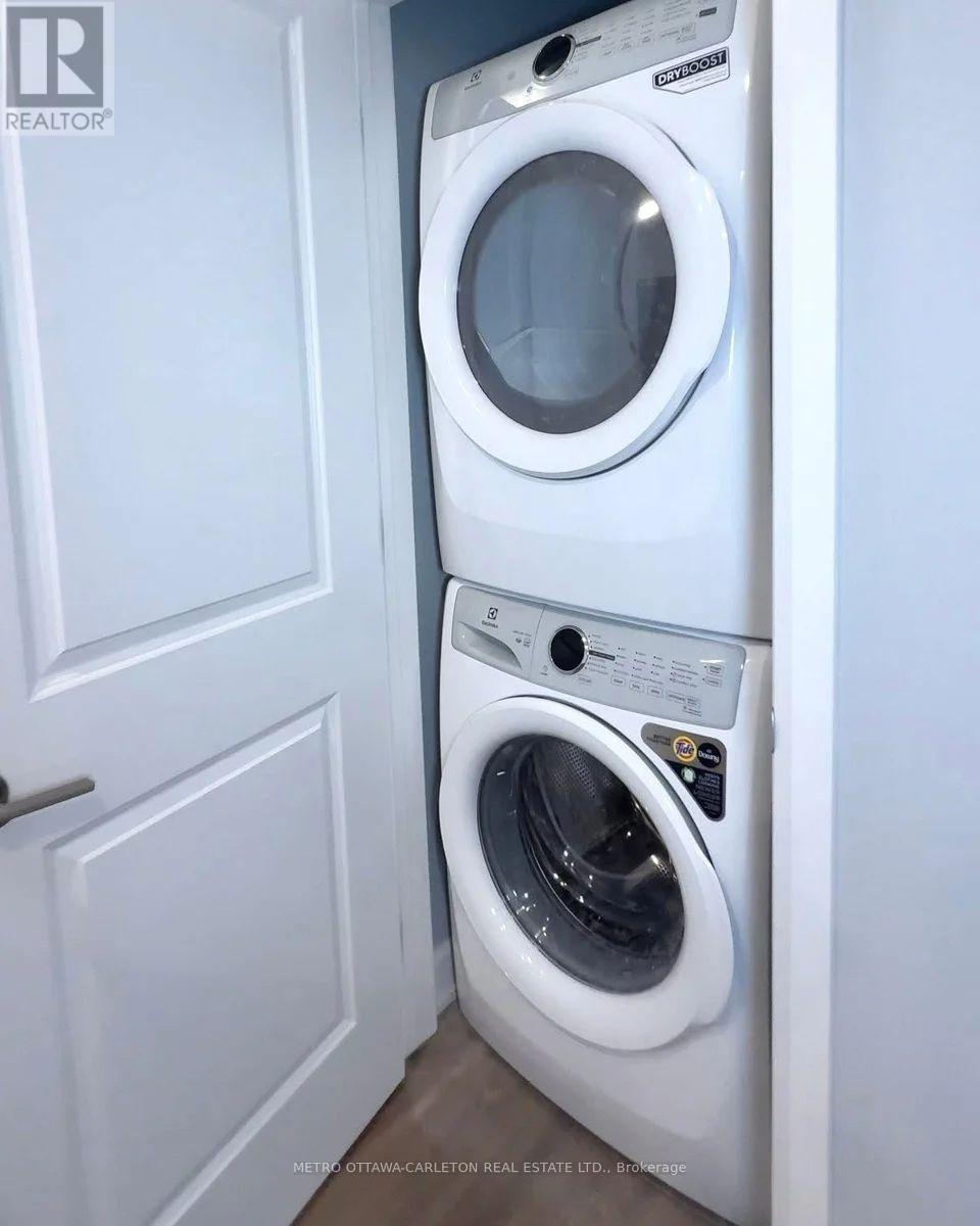 214 - 2396 Cleroux Crescent, Ottawa, Ontario  K1W 1A2 - Photo 10 - X12771136