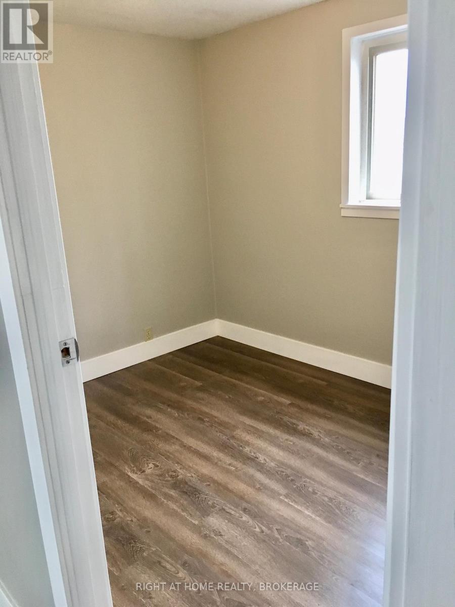 7 Beech Street, St. Catharines (Downtown), Ontario  L2R 2B6 - Photo 15 - X12771028