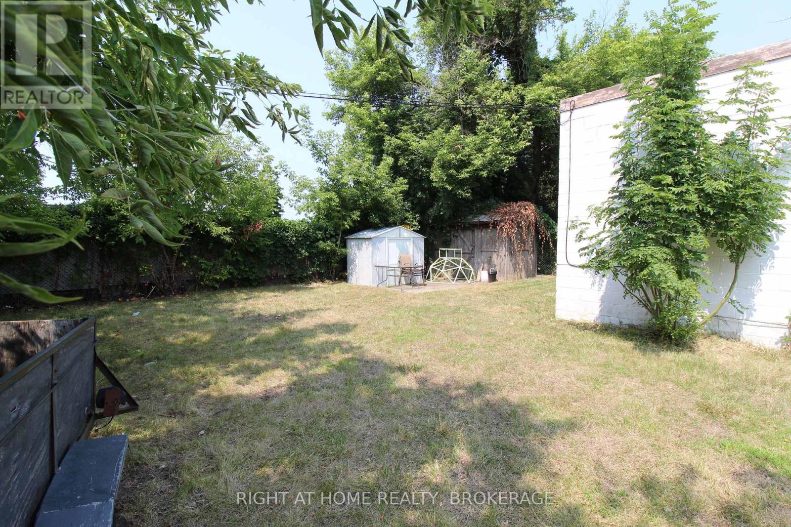 7 Beech Street, St. Catharines (Downtown), Ontario  L2R 2B6 - Photo 22 - X12771028