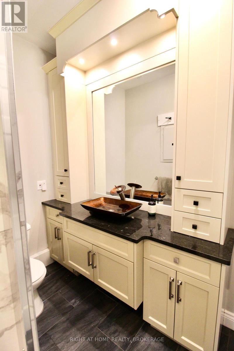 7 Beech Street, St. Catharines (Downtown), Ontario  L2R 2B6 - Photo 8 - X12771028