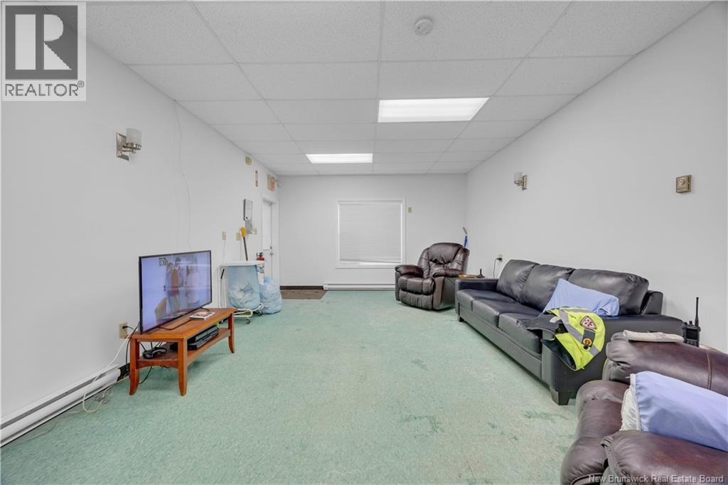 1210 Loch Lomond Road, Saint John, New Brunswick  E2J 1Z6 - Photo 19 - NB133105