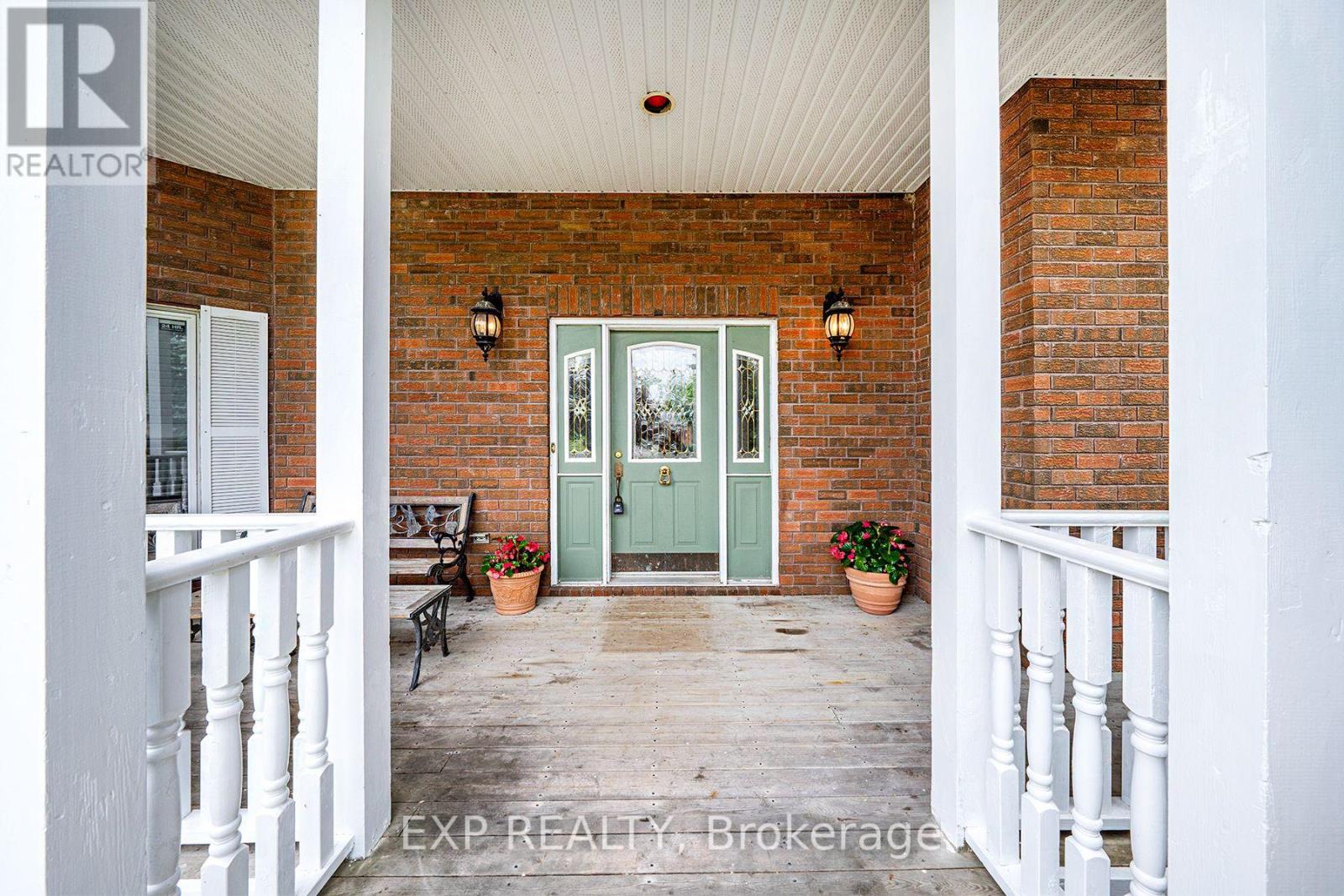 16 Audubon Way, Georgina (Baldwin), Ontario  L0E 1A0 - Photo 8 - N12685672
