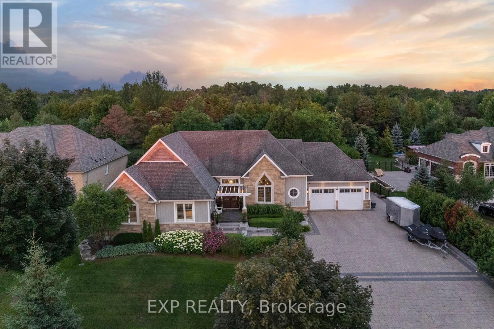 3 WOLFORD COURT, Georgina, Ontario