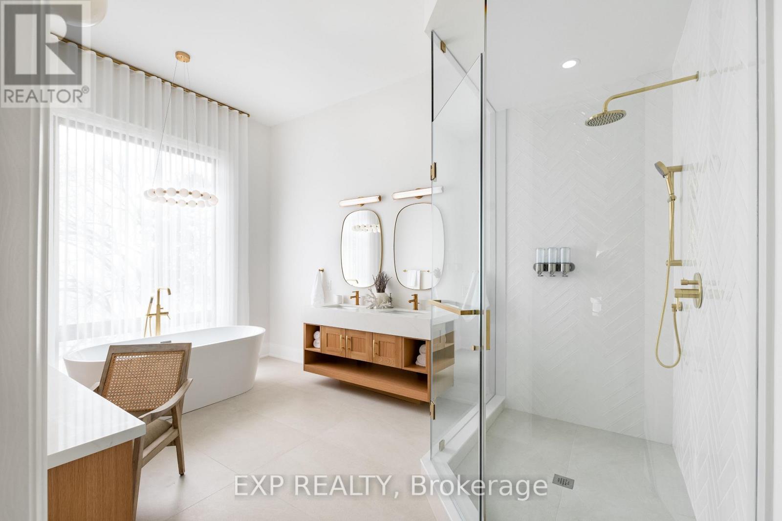 25 Pinery Lane, Georgina (Sutton & Jackson's Point), Ontario  L0E 1L0 - Photo 18 - N12747478