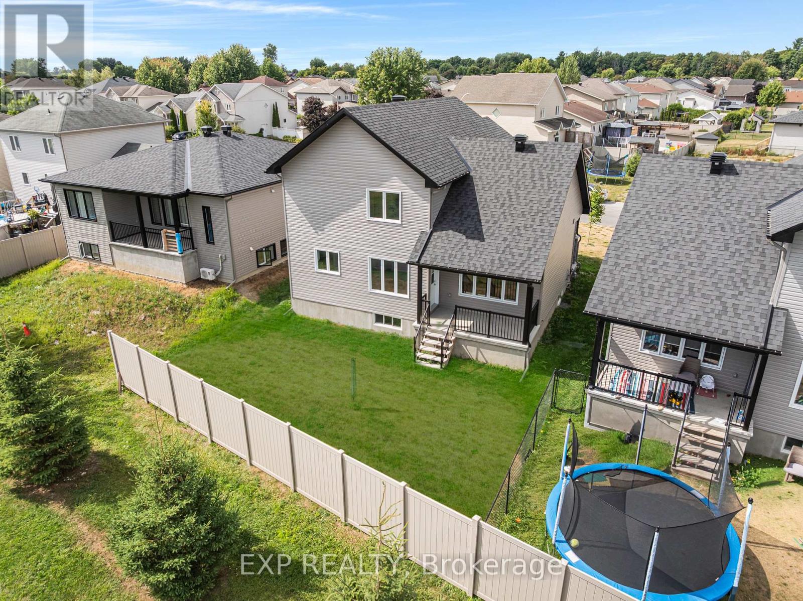 75 Chateauguay Street, Russell, Ontario  K0A 2M0 - Photo 10 - X12688018