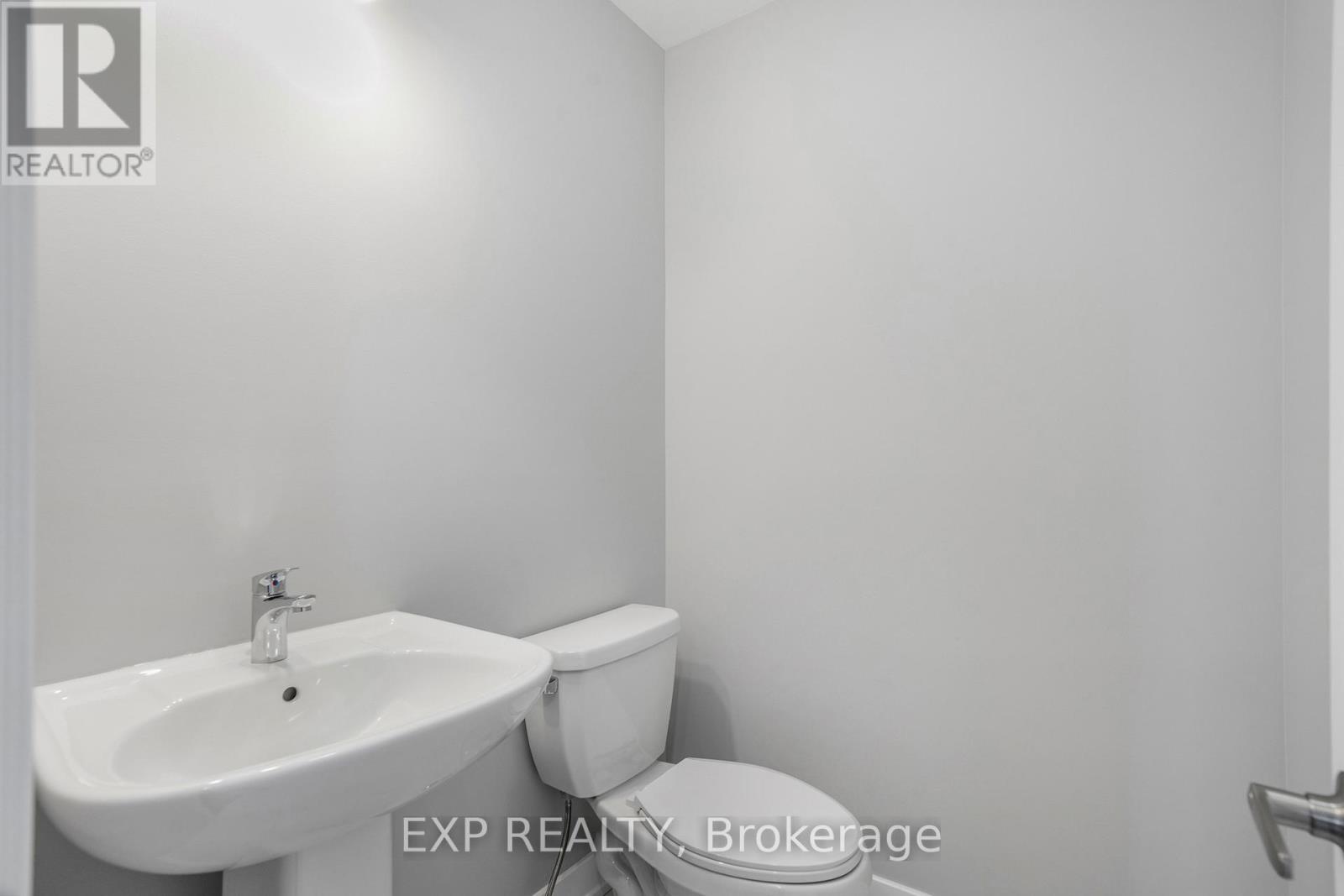 63 Chateauguay Street, Russell, Ontario  K0A 1W0 - Photo 17 - X12688048