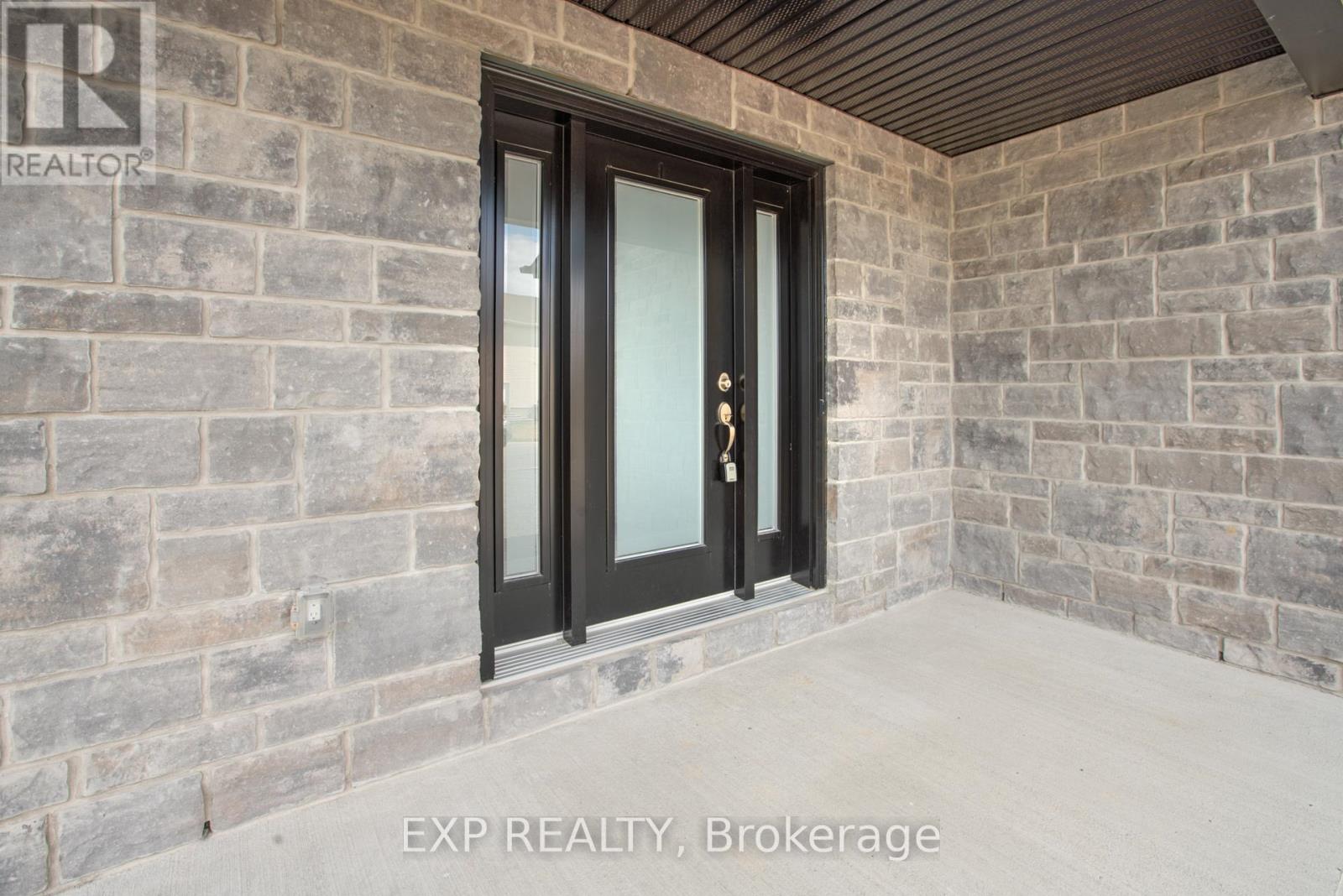 75 Chateauguay Street, Russell, Ontario  K0A 2M0 - Photo 6 - X12688018