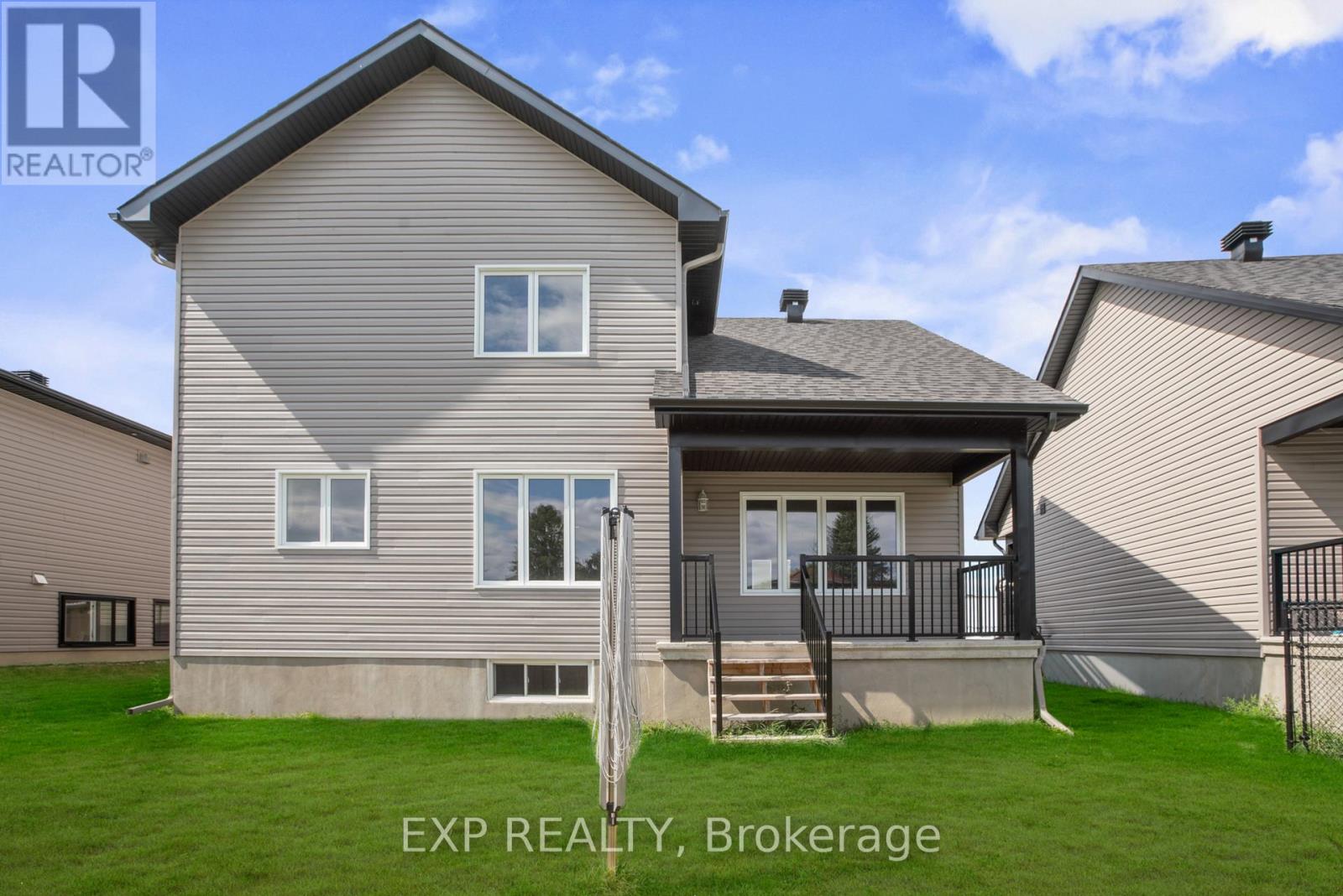 75 Chateauguay Street, Russell, Ontario  K0A 2M0 - Photo 7 - X12688018