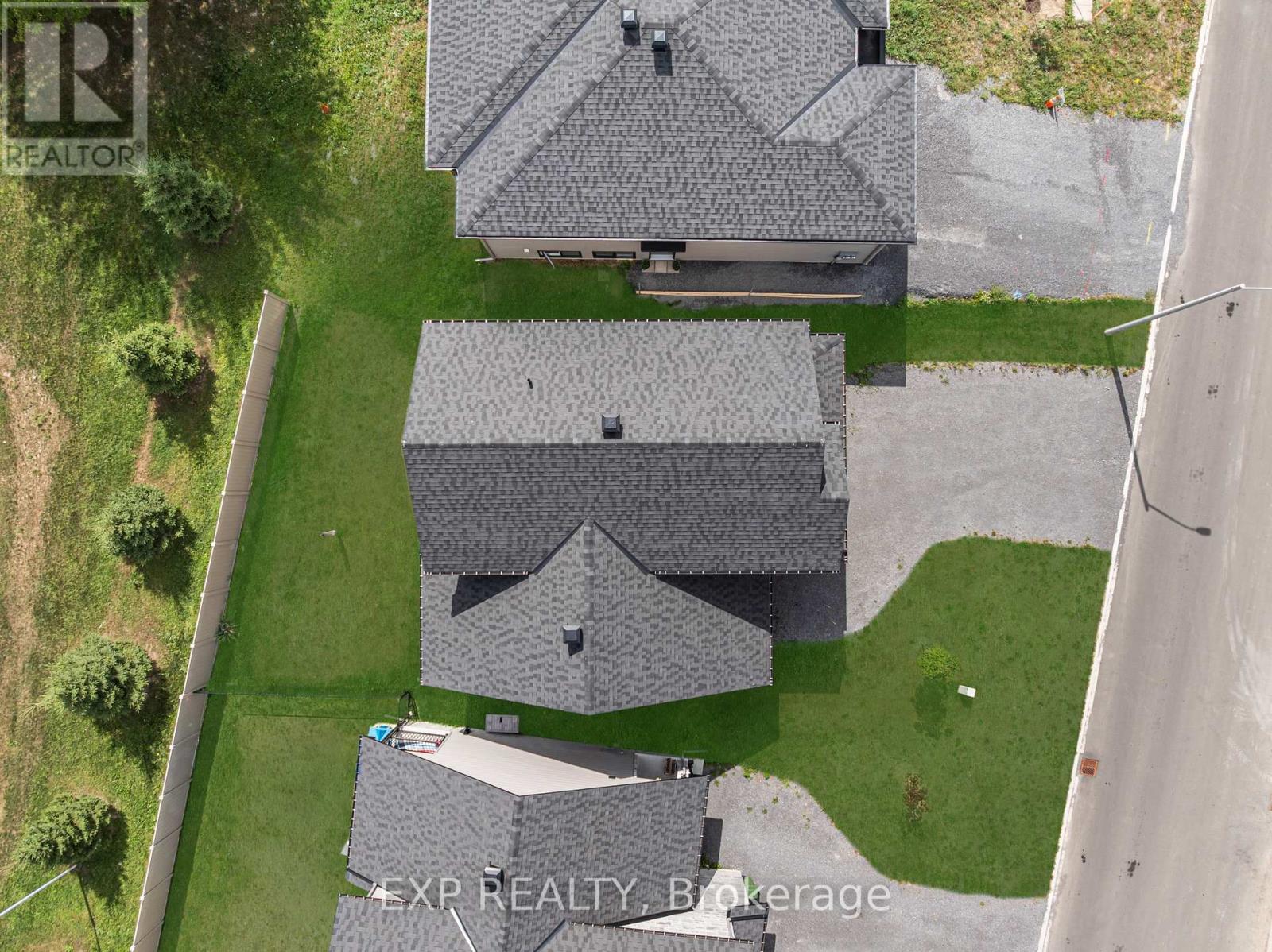 75 Chateauguay Street, Russell, Ontario  K0A 2M0 - Photo 9 - X12688018