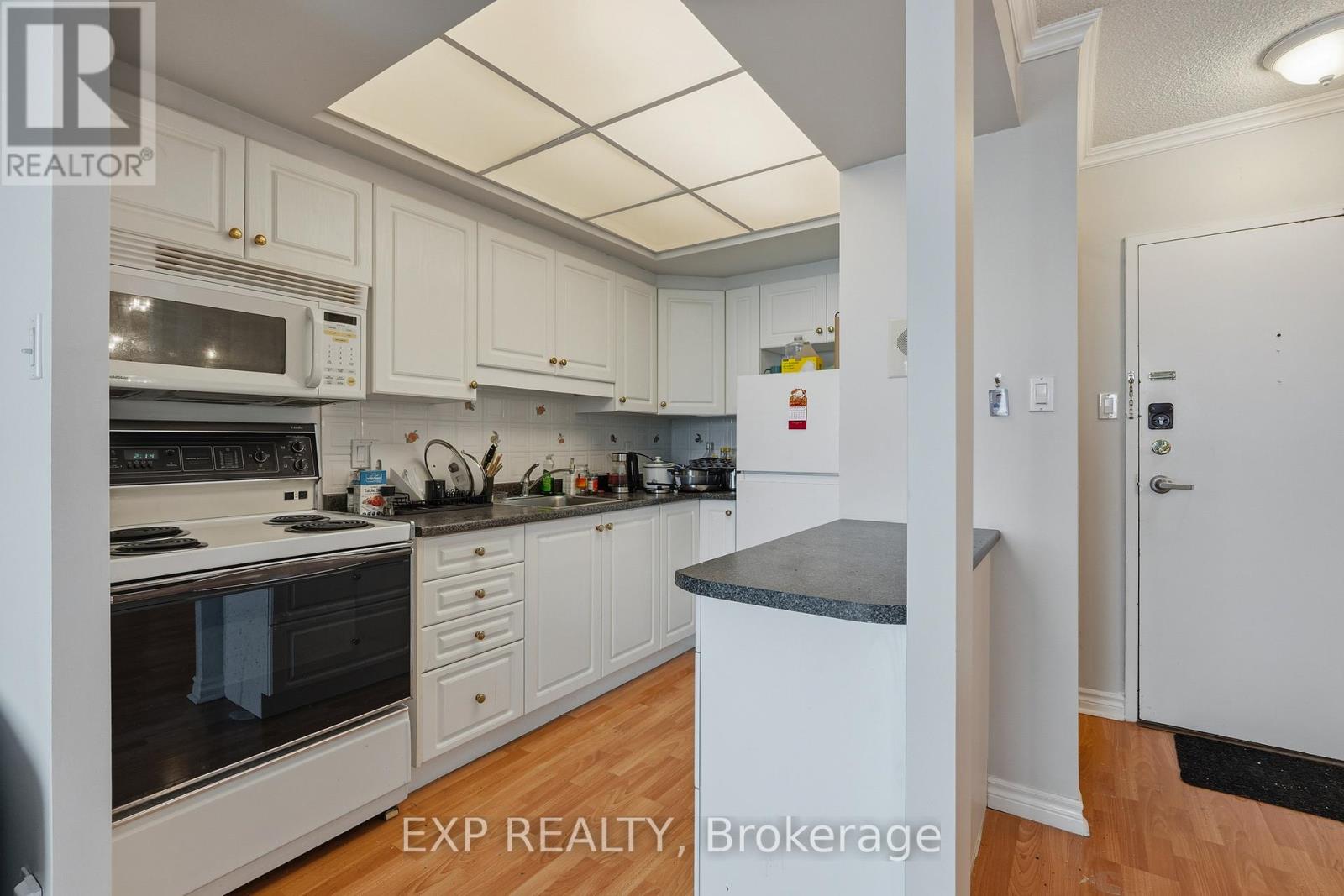 1112 - 555 Brittany Drive, Ottawa, Ontario  K1K 4C5 - Photo 10 - X12751368