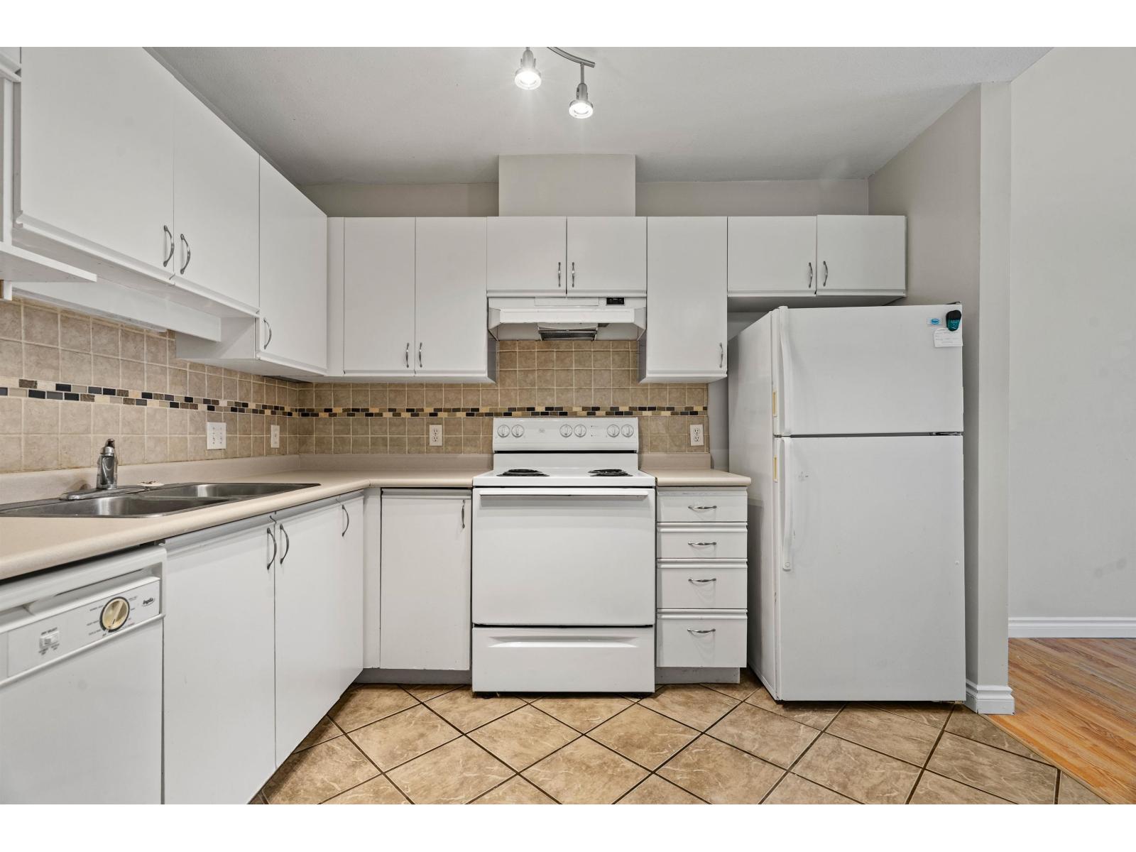 305 33839 Marshall Road, Abbotsford, British Columbia  V2S 1L6 - Photo 8 - R3087114