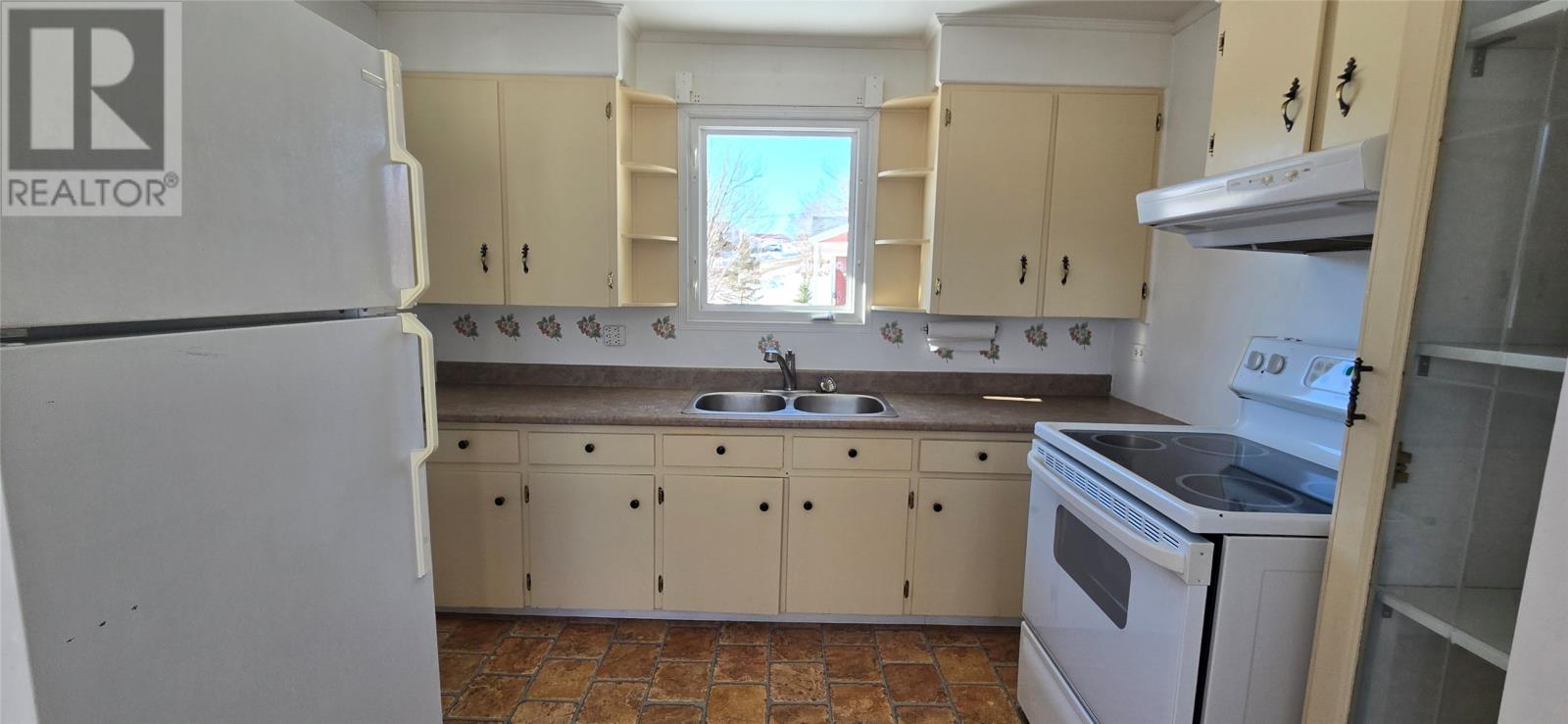 883 E Greenwood Street, Marystown, Newfoundland & Labrador  A0E 2M0 - Photo 11 - 1294392