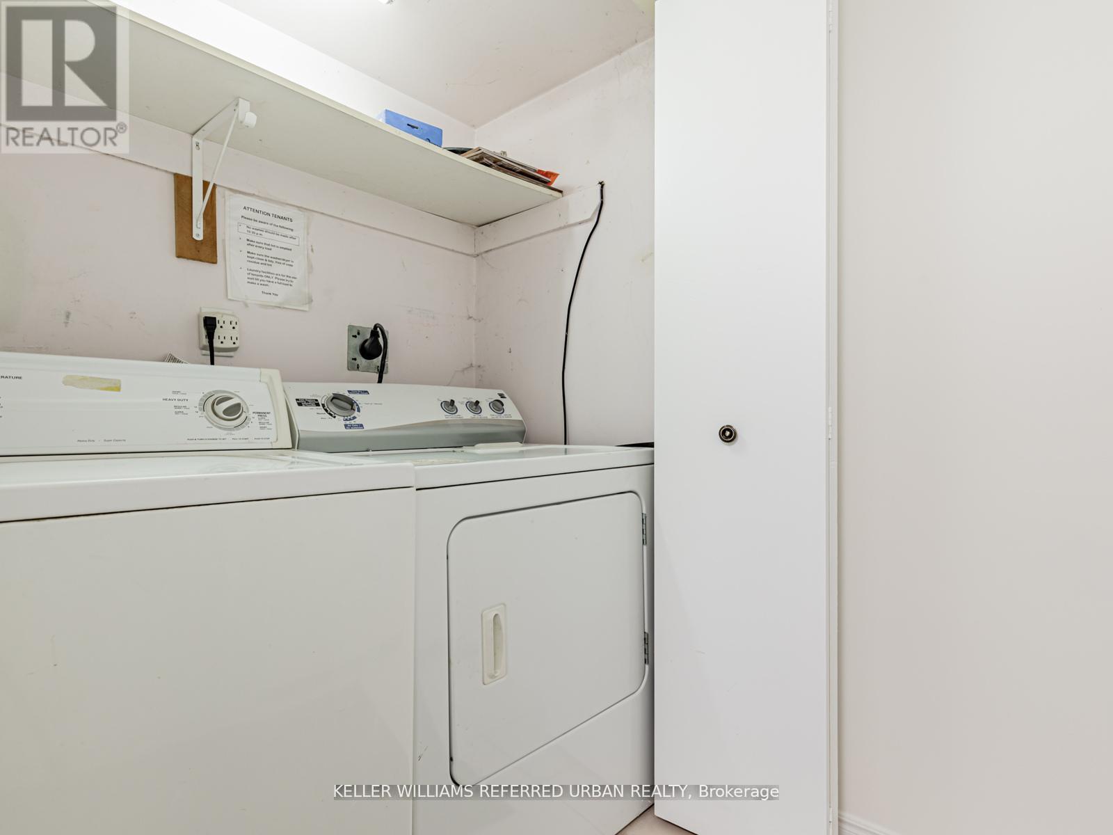 Bsmt Unit 2 - 29 Brookview Drive, Toronto, Ontario  M6A 2K4 - Photo 13 - C12771082