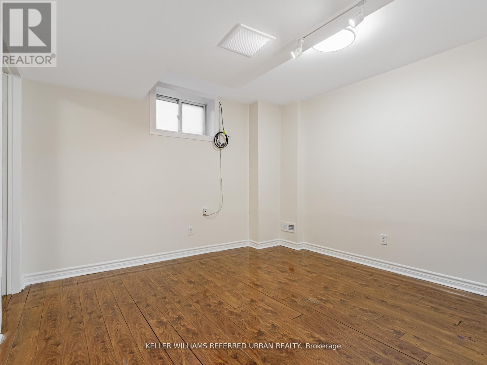 Bsmt Unit 2 - 29 Brookview Drive, Toronto, Ontario  M6A 2K4 - Photo 9 - C12771082