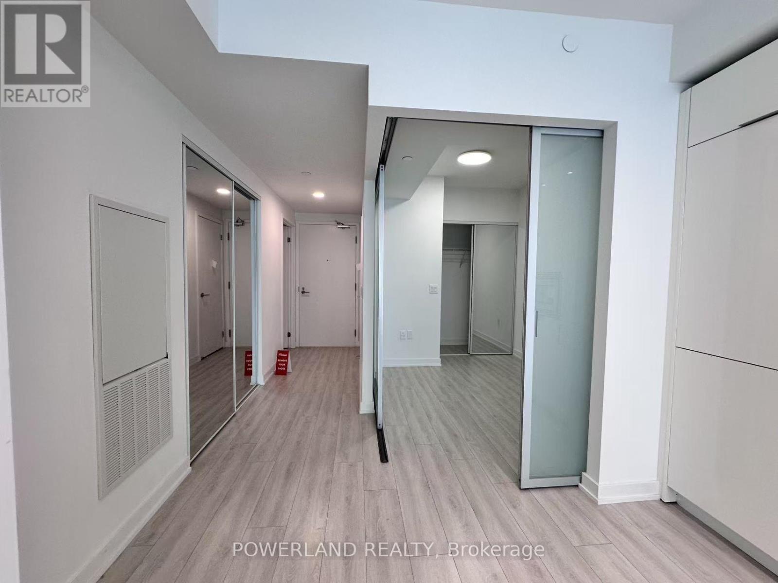 521 - 121 St Patrick Street, Toronto, Ontario  M5T 3C1 - Photo 5 - C12771108