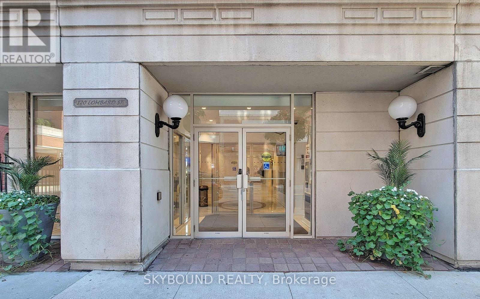 703 - 120 Lombard Street, Toronto, Ontario  M5C 3H5 - Photo 3 - C12771110